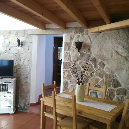 Cosy Little House Between Mountain And Sea Colares